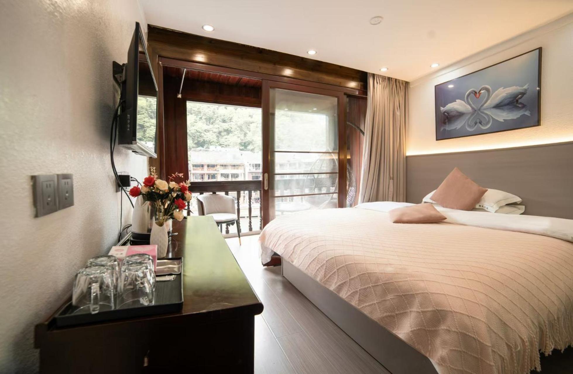 Fenghuang Ancient Town Lazy Cat Riverside Inn المظهر الخارجي الصورة