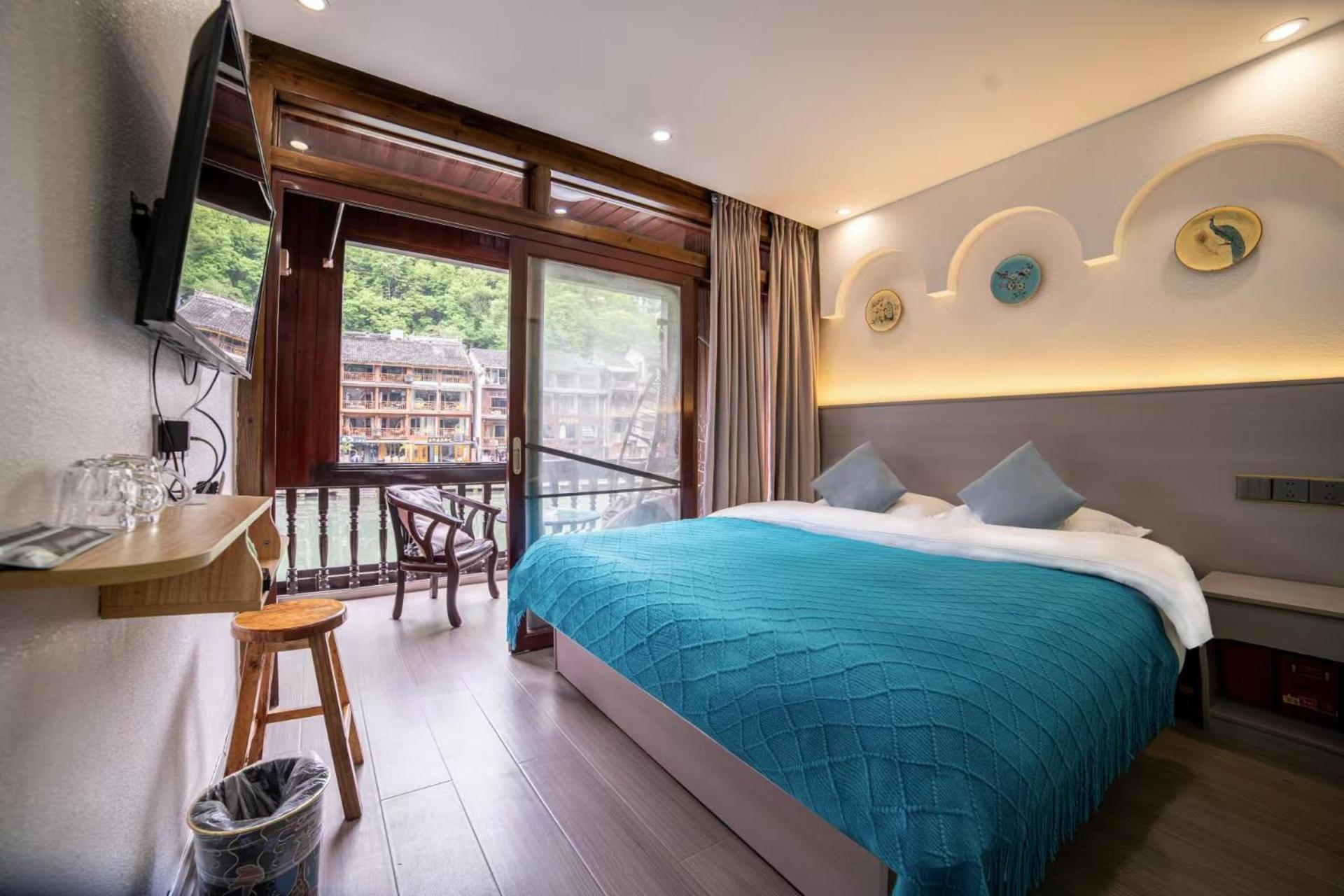 Fenghuang Ancient Town Lazy Cat Riverside Inn المظهر الخارجي الصورة