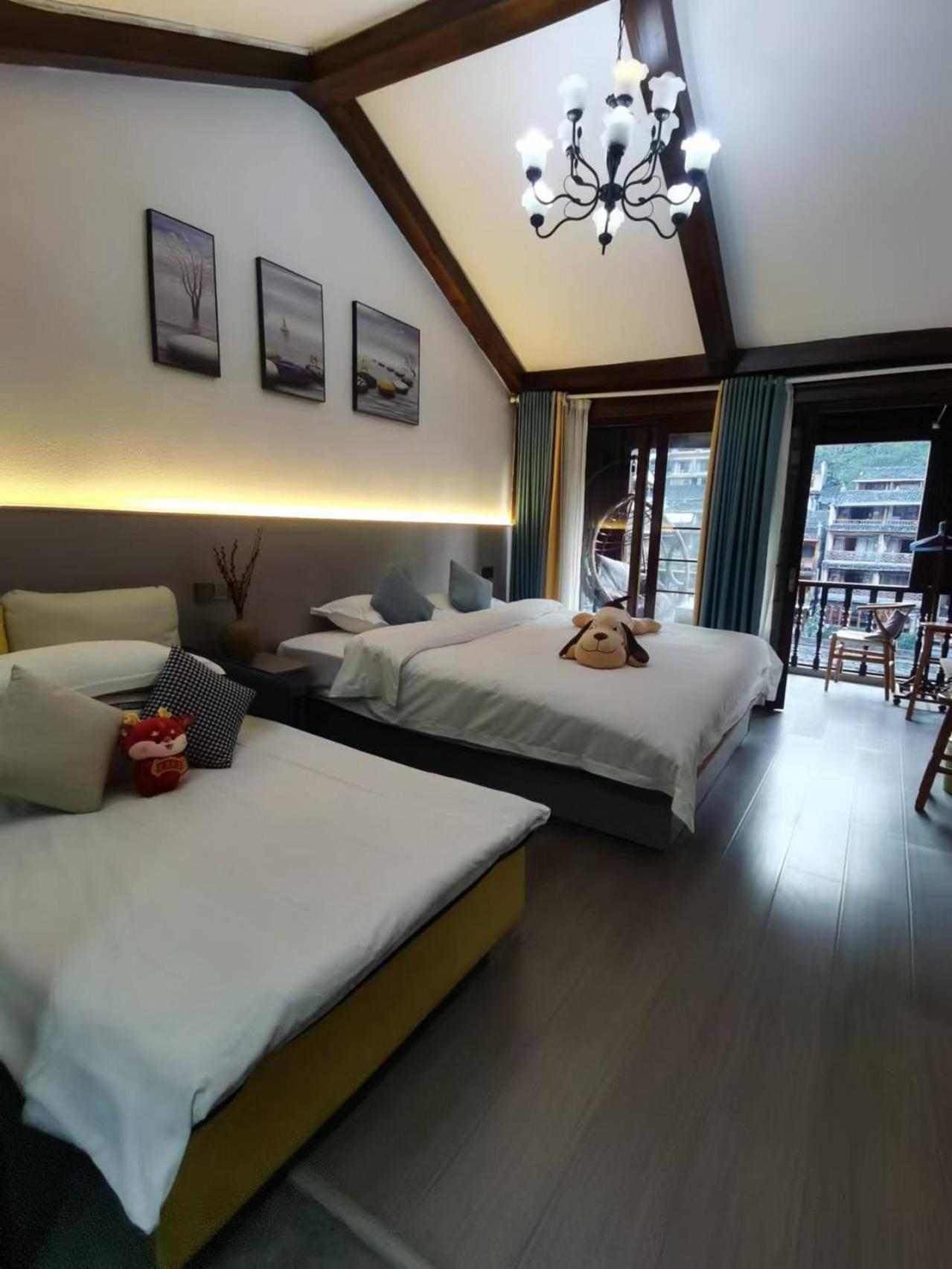 Fenghuang Ancient Town Lazy Cat Riverside Inn المظهر الخارجي الصورة